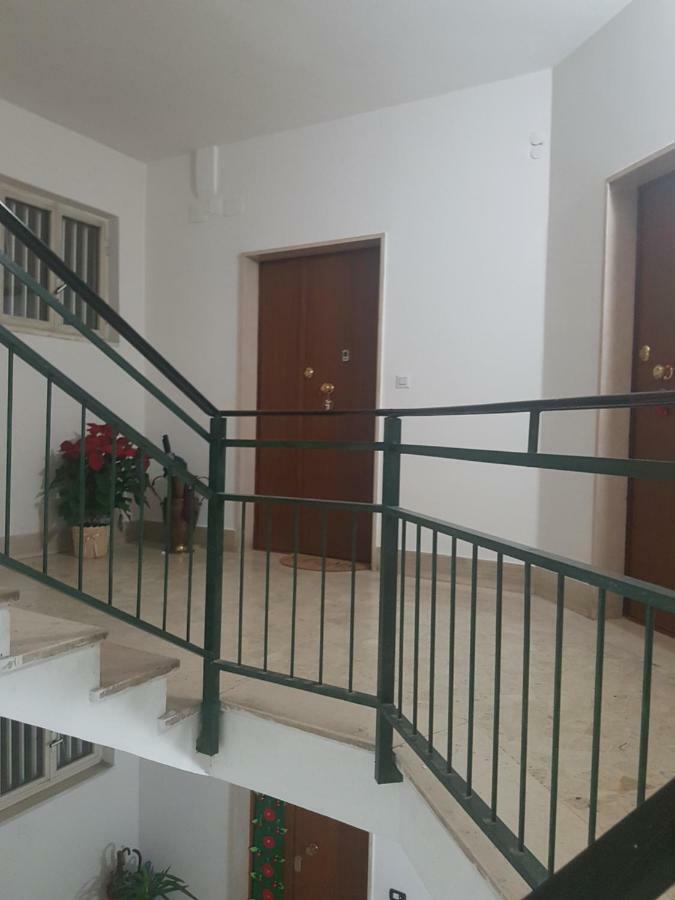 Small Bedroom Vomero'S 那不勒斯 外观 照片