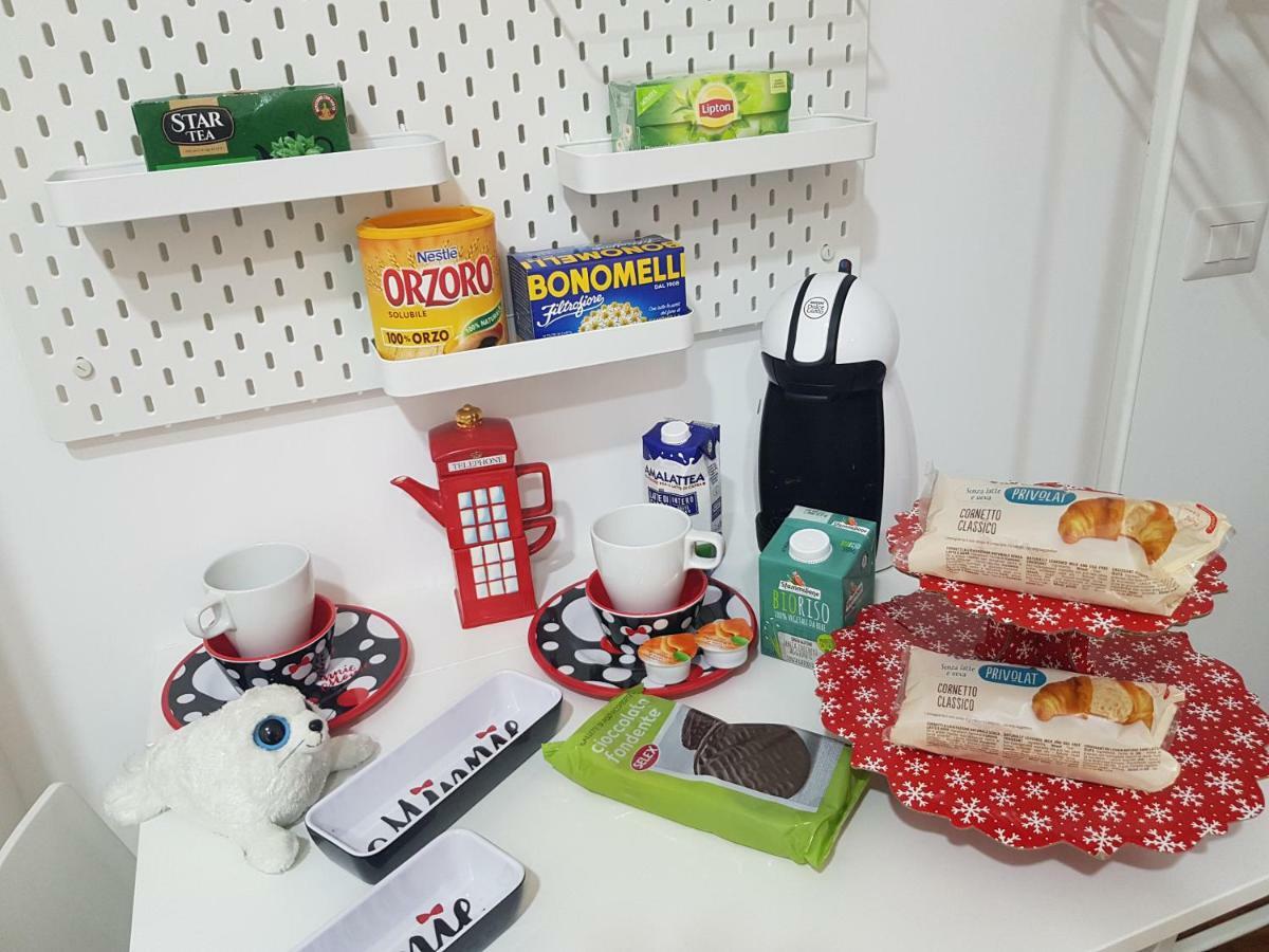 Small Bedroom Vomero'S 那不勒斯 外观 照片