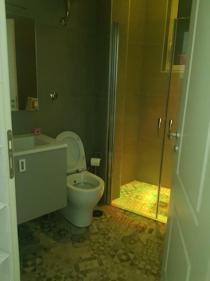Small Bedroom Vomero'S 那不勒斯 外观 照片